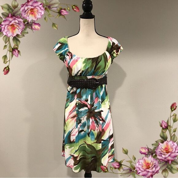 Short sleeve floral dress with belt - Picture 1 of 13